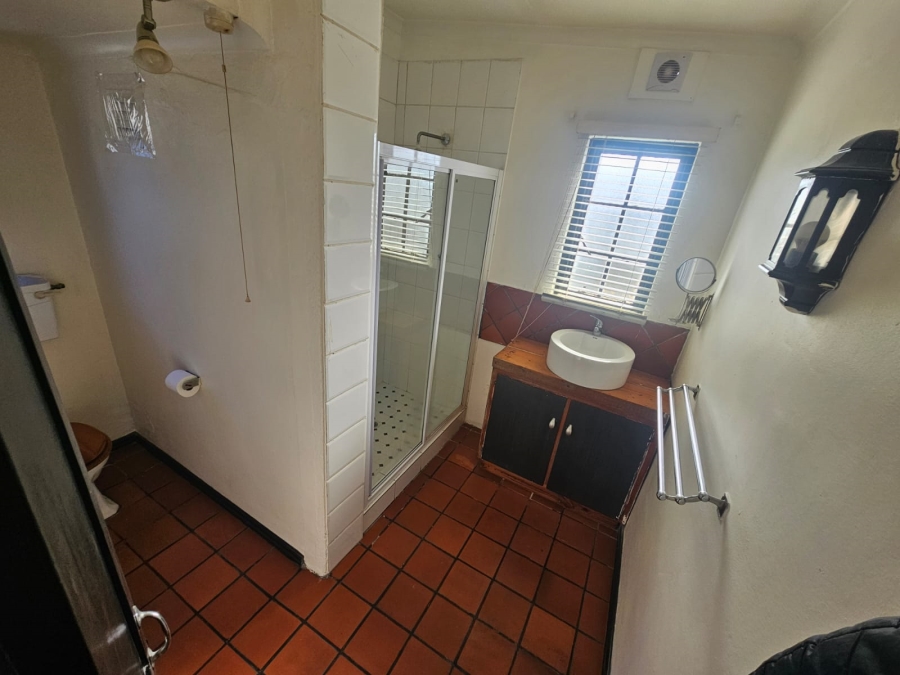 To Let 1 Bedroom Property for Rent in Oakdale Western Cape